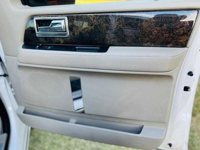 2016 Lincoln Navigator Select