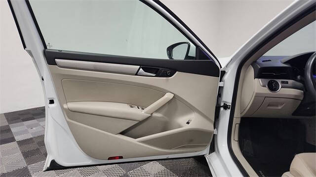 2022 Volkswagen Passat SE