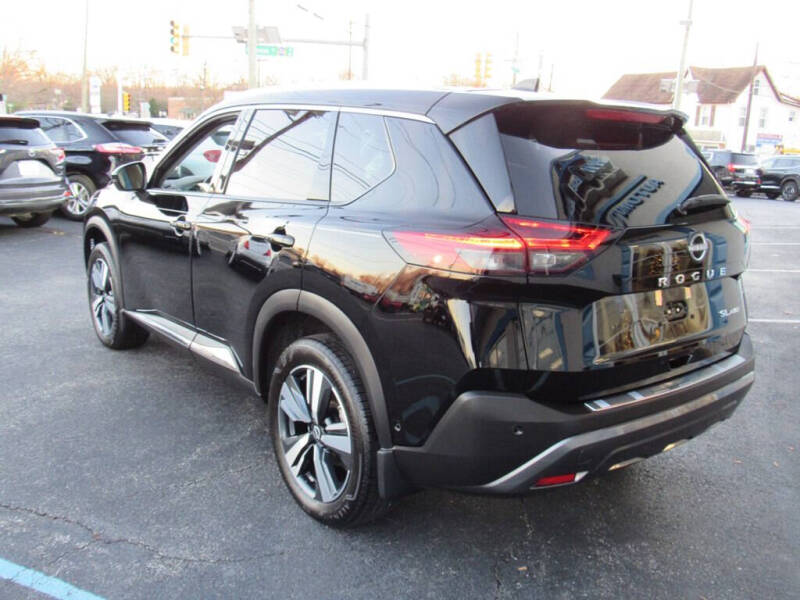 2023 Nissan Rogue SL