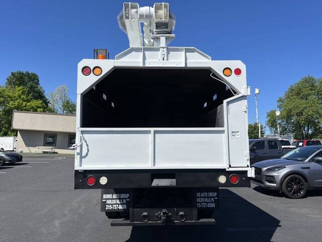 2017 Freightliner M2 106