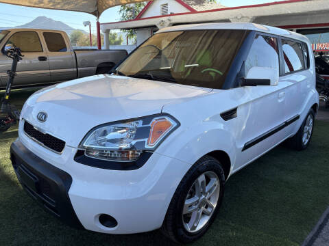 2010 Kia Soul +