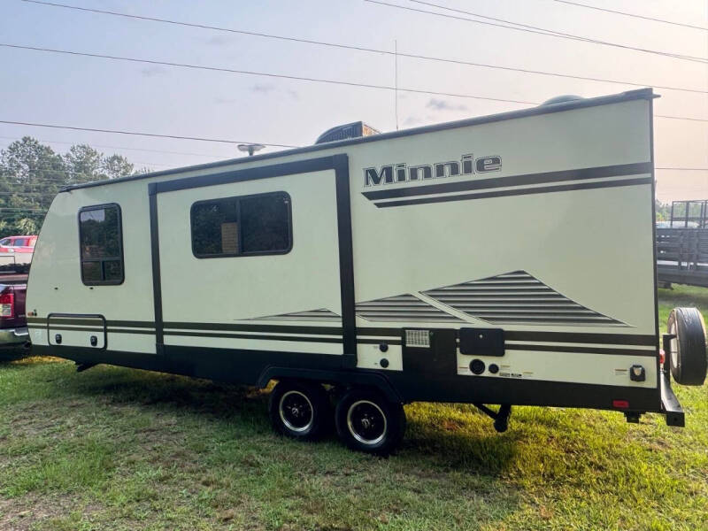 2019 Winnebago Minnie 2201