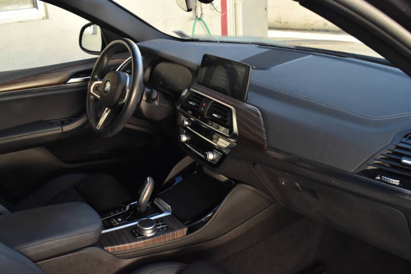 2020 BMW X4 xDrive30i