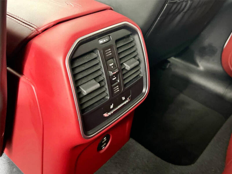 2023 Porsche Macan S