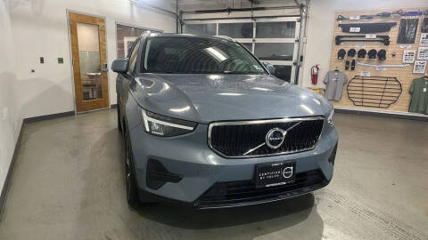 2023 Volvo XC40 B5 Core