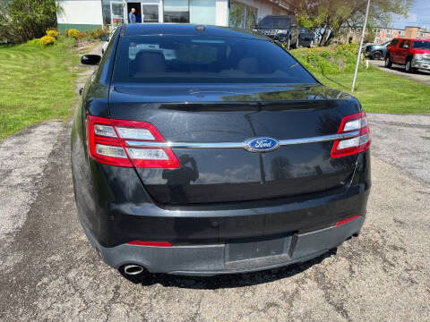 2015 Ford Taurus SEL