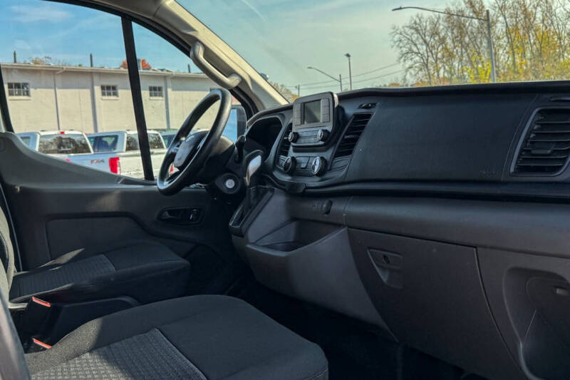 2024 Ford Transit 250