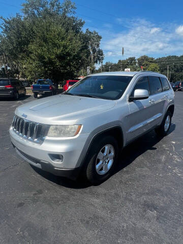 2013 Jeep Grand Cherokee for sale at BSS AUTO SALES INC in Eustis FL