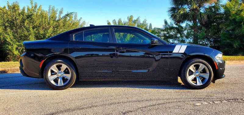 2017 Dodge Charger SXT