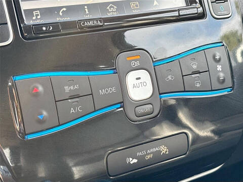 2017 Nissan LEAF SL