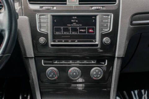 2016 Volkswagen Golf GTI SE