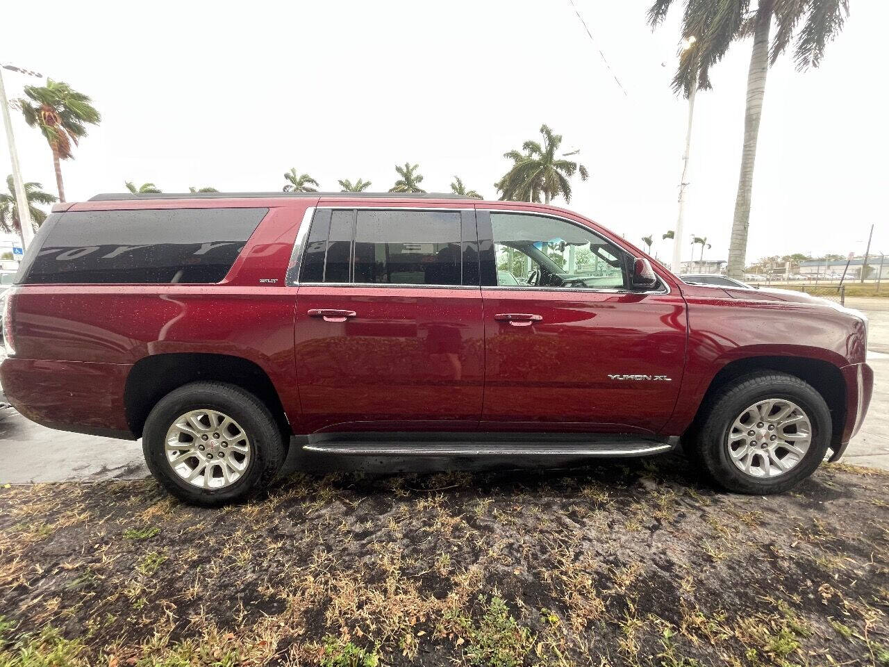 2016 GMC Yukon XL  - $25,900