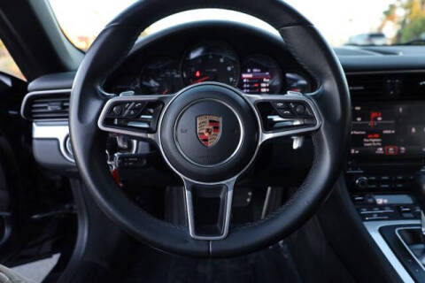 2017 Porsche 911 Carrera 4