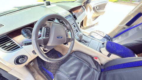 2011 Ford Taurus SEL