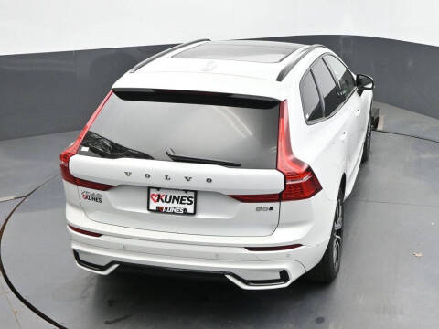 2025 Volvo XC60 B5 Plus Dark Theme