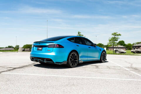 2022 Tesla Model S Plaid