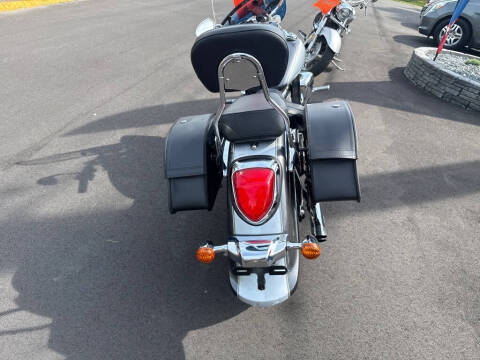 2009 Suzuki Boulevard