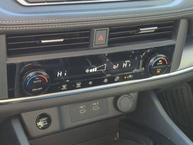 2024 Nissan Rogue SV