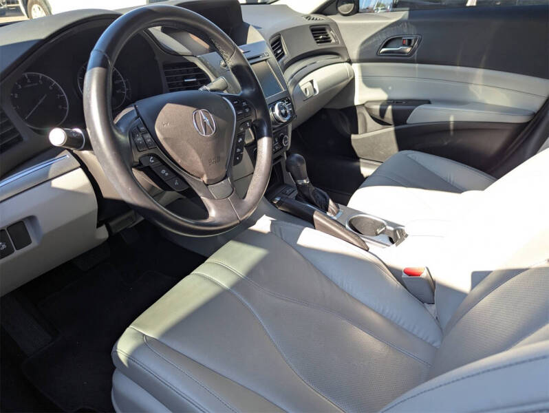 2020 Acura ILX w/Premium