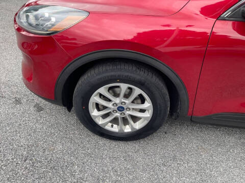 2020 Ford Escape SE