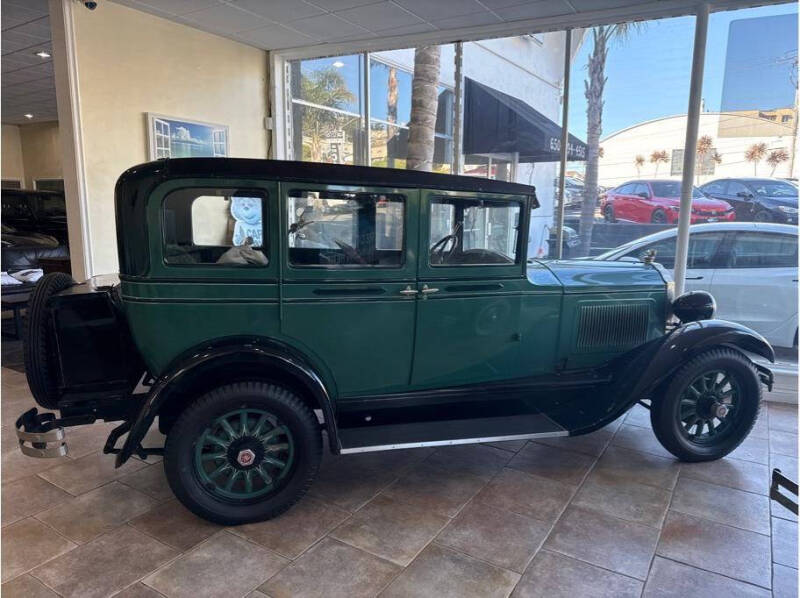 1928 Willys knight
