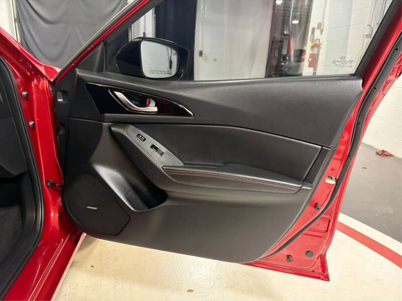 2015 Mazda MAZDA3 s Touring