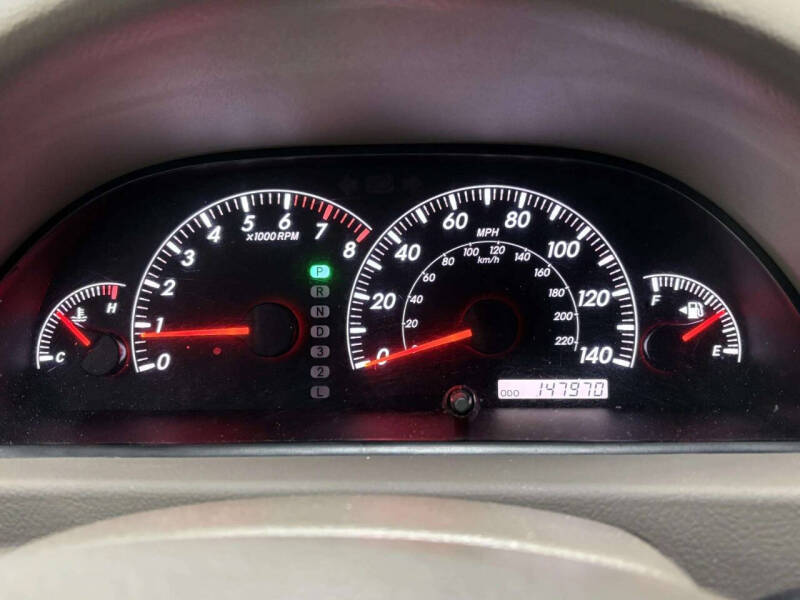 2005 Toyota Camry LE