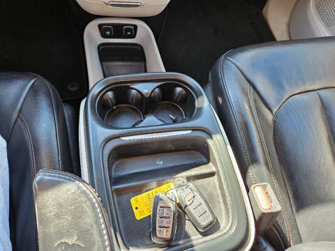 2017 Chrysler Pacifica Touring-L