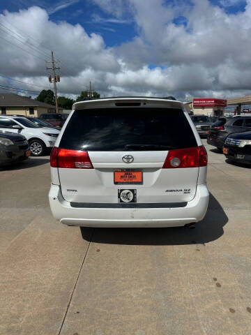 2005 Toyota Sienna XLE 7 Passenger