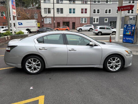 2012 Nissan Maxima