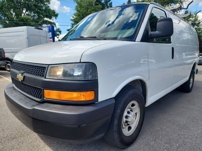 2018 Chevrolet Express Cargo Work Van's photo
