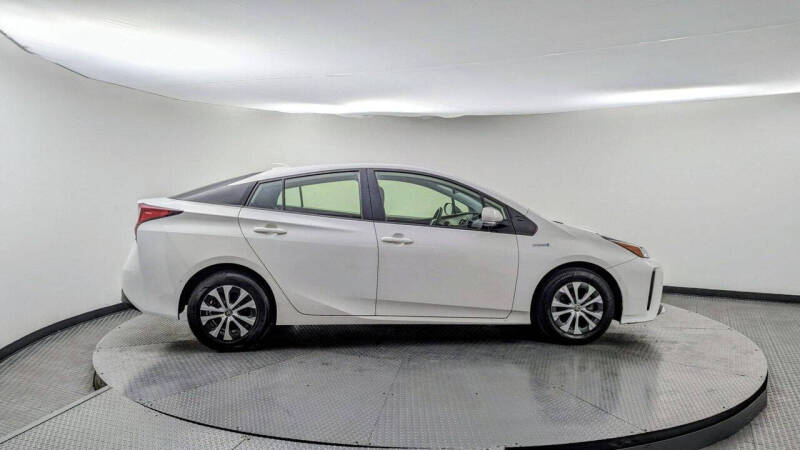 2022 Toyota Prius LE