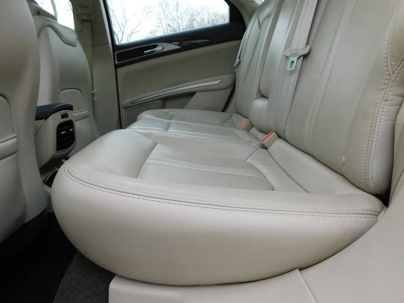 2016 Lincoln MKZ