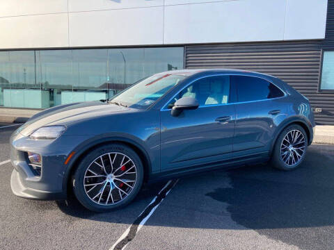 2025 Porsche Macan 4S Electric