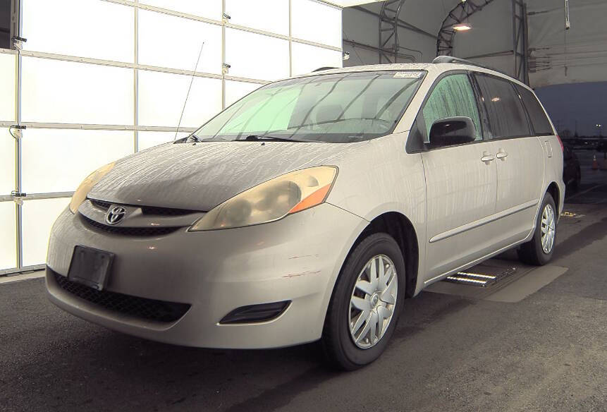 2006 Toyota Sienna for sale at New Creation Auto Sales in Everett, WA