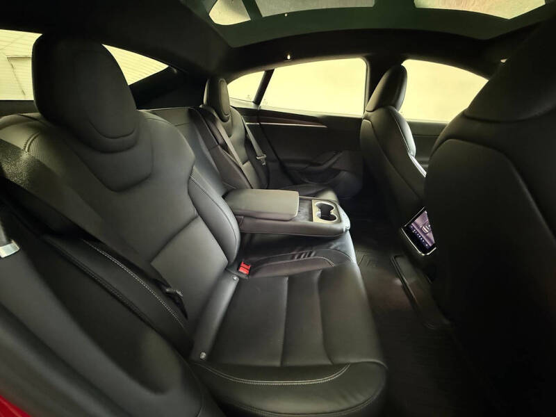 2021 Tesla Model S Plaid