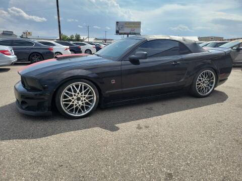 2007 Ford Mustang for sale at BELOW BOOK AUTO SALES in Idaho Falls ID