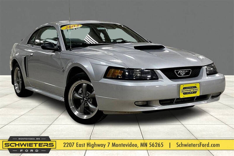 2004 Ford Mustang GT Deluxe's photo