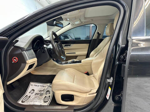 2016 Jaguar XF 35t Premium