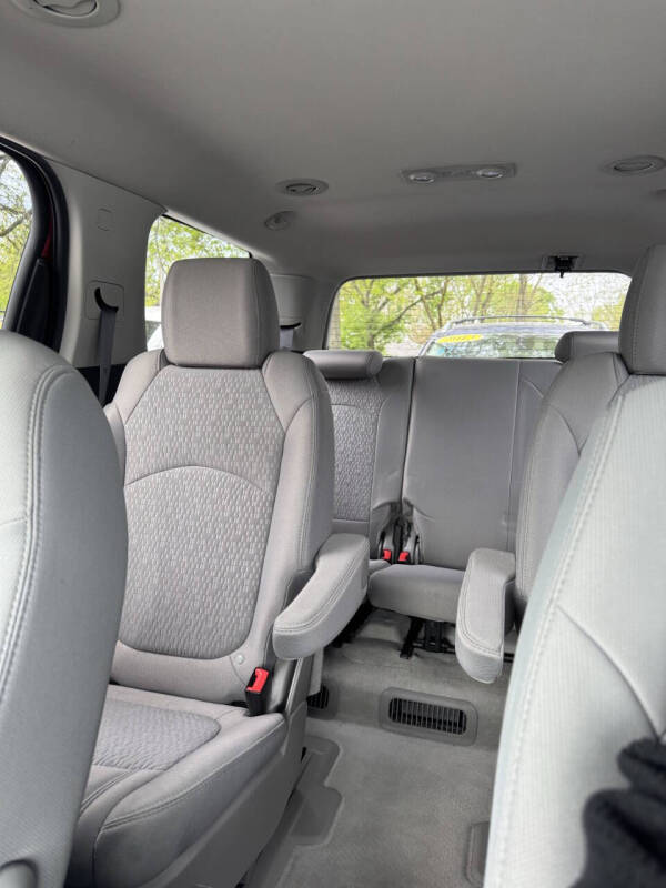 2012 GMC Acadia SLE