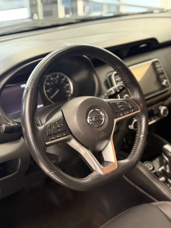 2020 Nissan Kicks SR