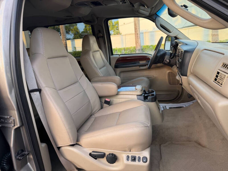 2005 Ford Excursion Limited