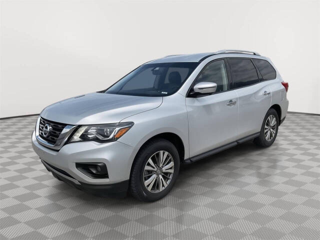 2020 Nissan Pathfinder SL's photo