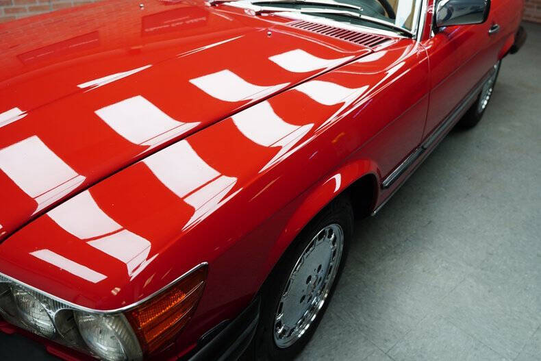 1986 Mercedes-Benz 560-Class 560 SL