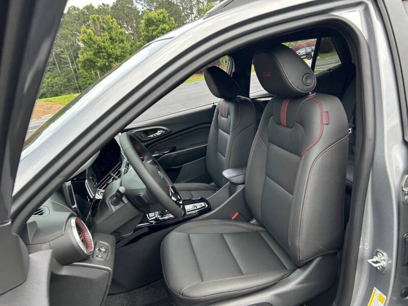 2025 Chevrolet Trax RS