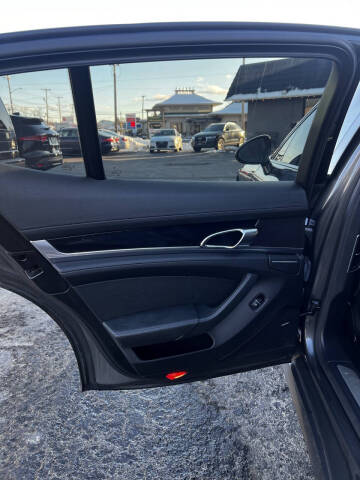 2014 Porsche Panamera 4