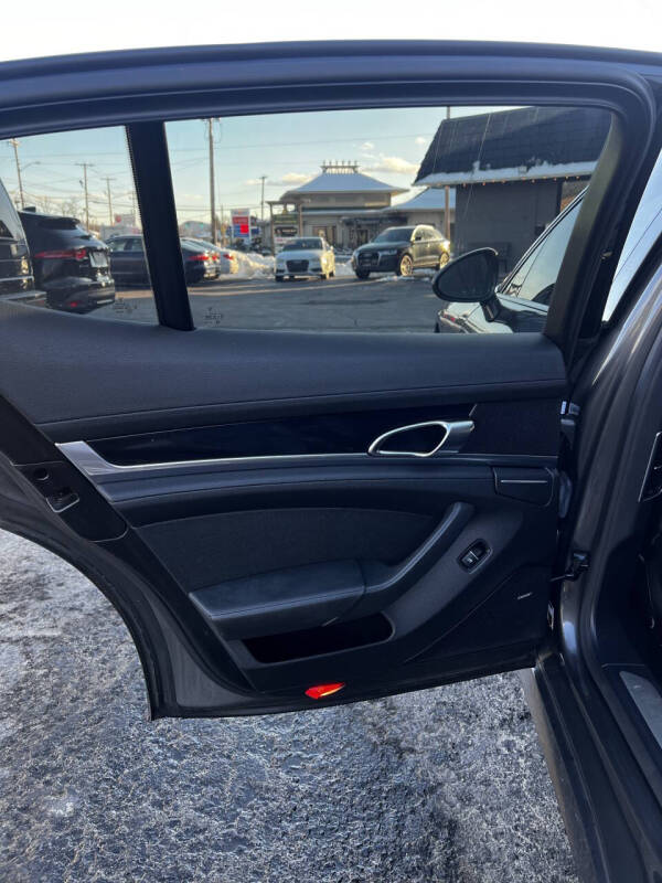 2014 Porsche Panamera 4