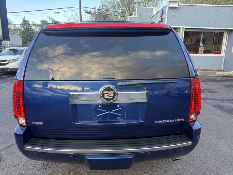 2012 Cadillac Escalade Luxury