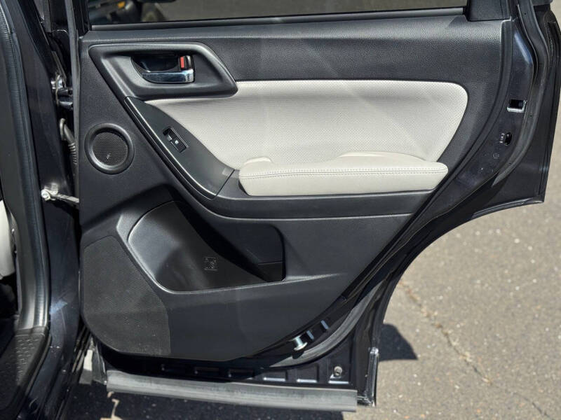 2014 Subaru Forester 2.5i Touring