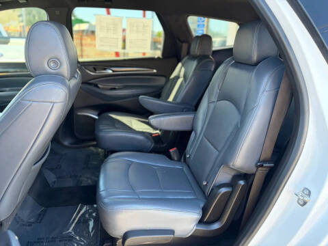 2022 Buick Enclave Essence